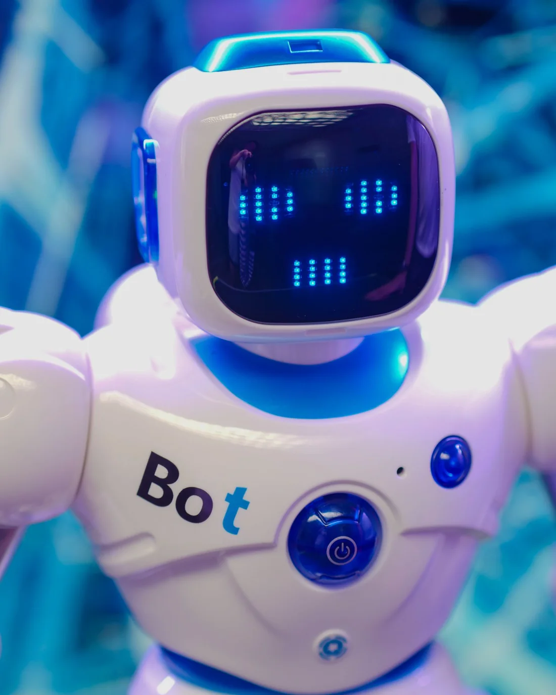 Интерактивный робот Bot